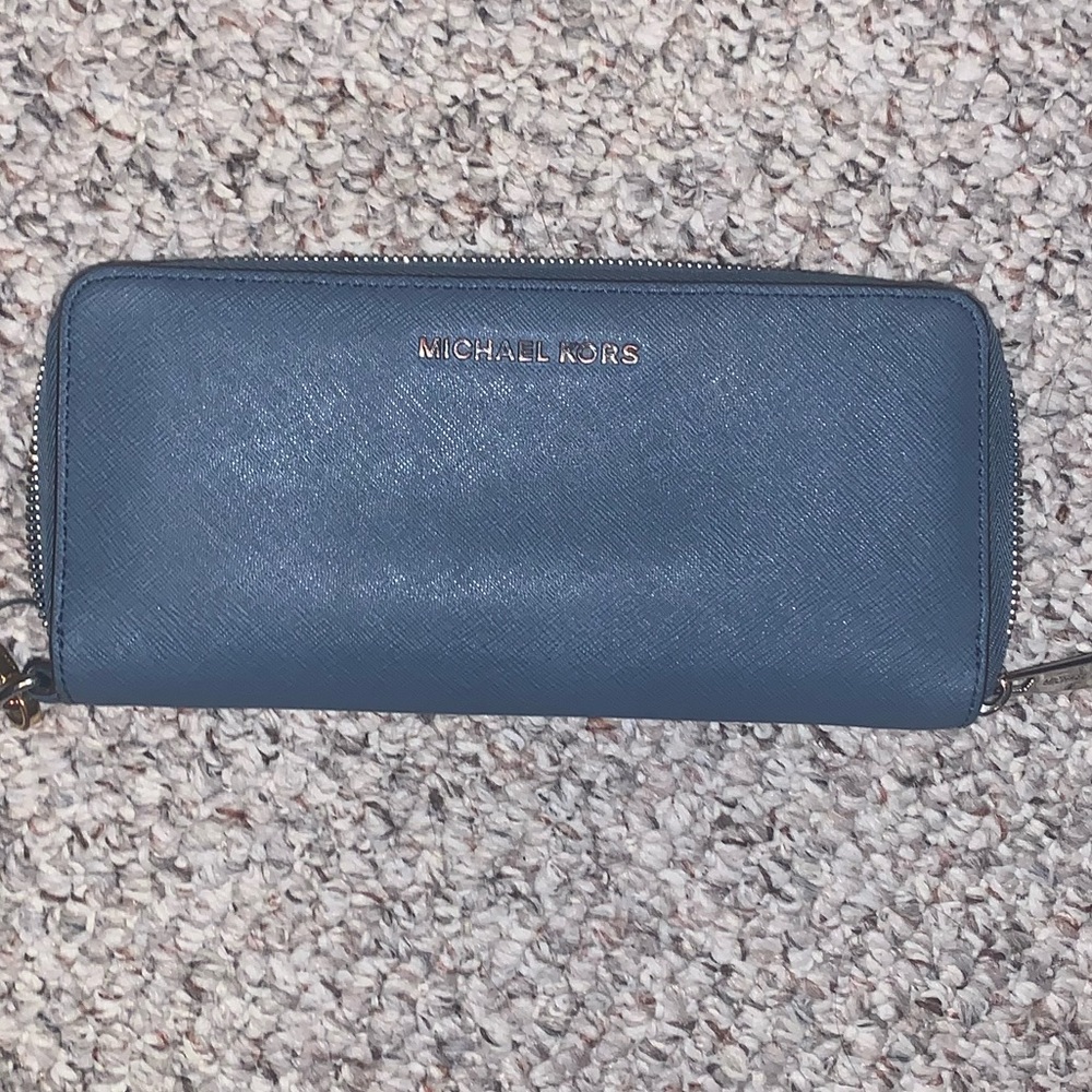 Micheal Kors wallet